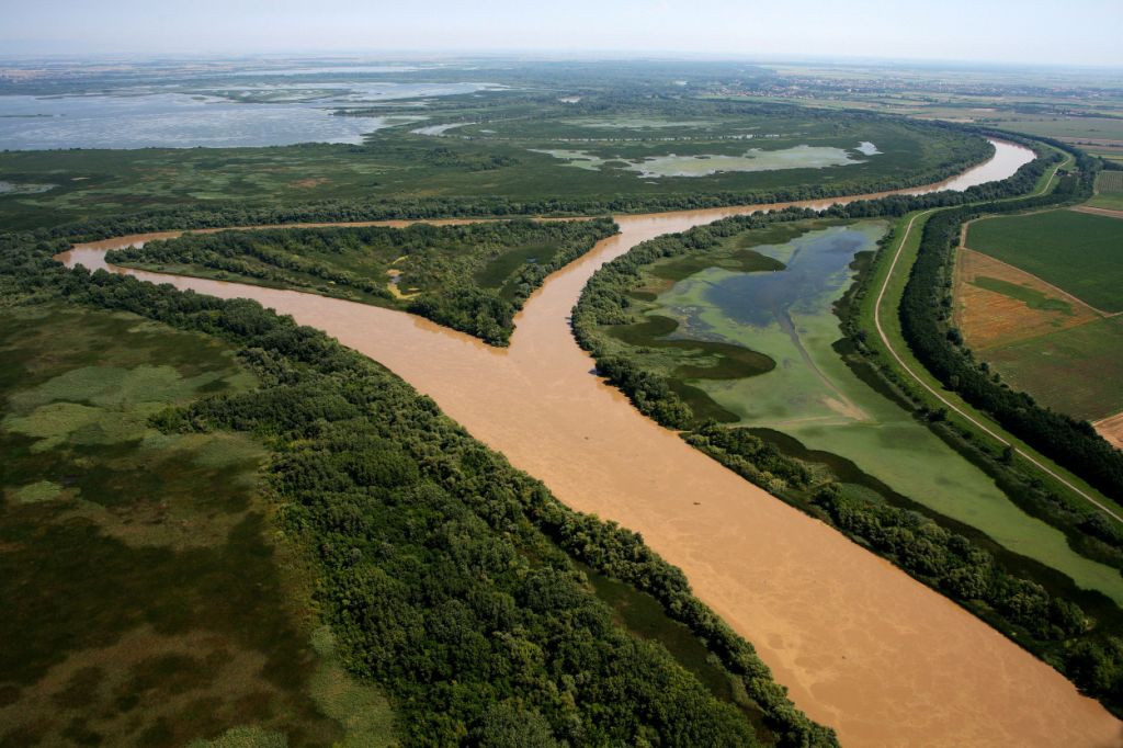 A kanyargós Tisza partján